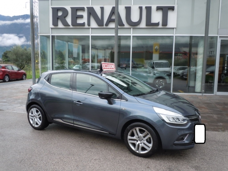 RENAULT CLIO TCE 90 CV 5 PORTE MOSCHINO INTENS Immagine 1