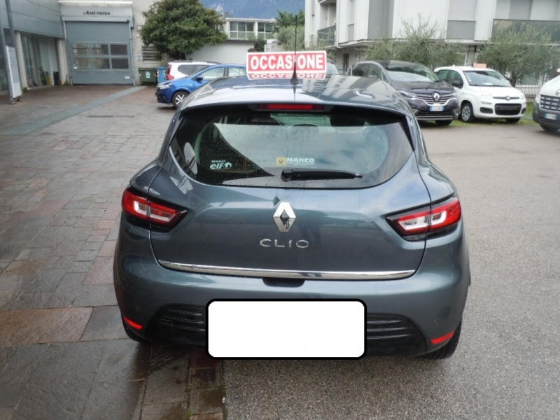 RENAULT CLIO TCE 90 CV 5 PORTE MOSCHINO INTENS Immagine 4